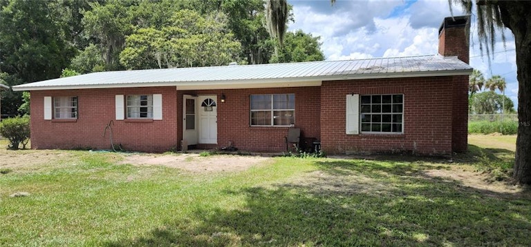 Photo 1 of 14 - 8225 Carey Rd, Lithia, FL 33547