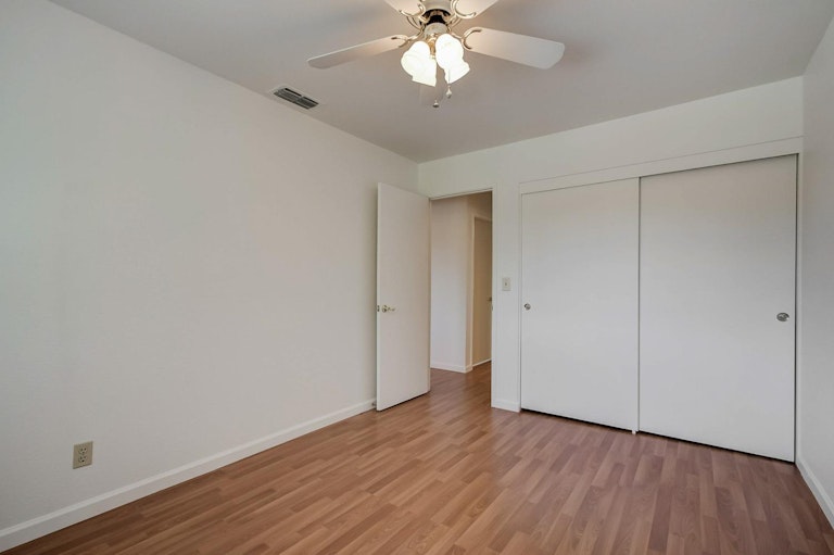 Photo 20 of 27 - 8121 Garryanna Dr, Citrus Heights, CA 95610