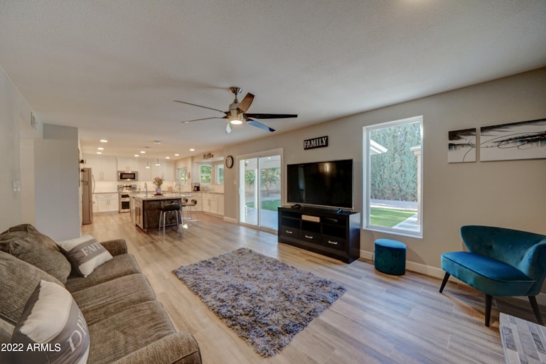 Photo 12 of 49 - 5201 E Aire Libre Ave, Scottsdale, AZ 85254