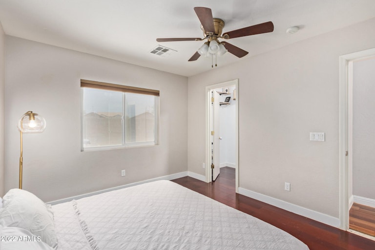 Photo 15 of 25 - 1550 S 228th Ln, Buckeye, AZ 85326