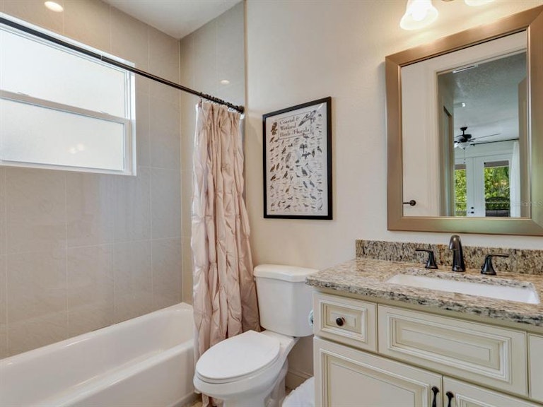 Photo 25 of 69 - 635 N Osprey Ave, Sarasota, FL 34236