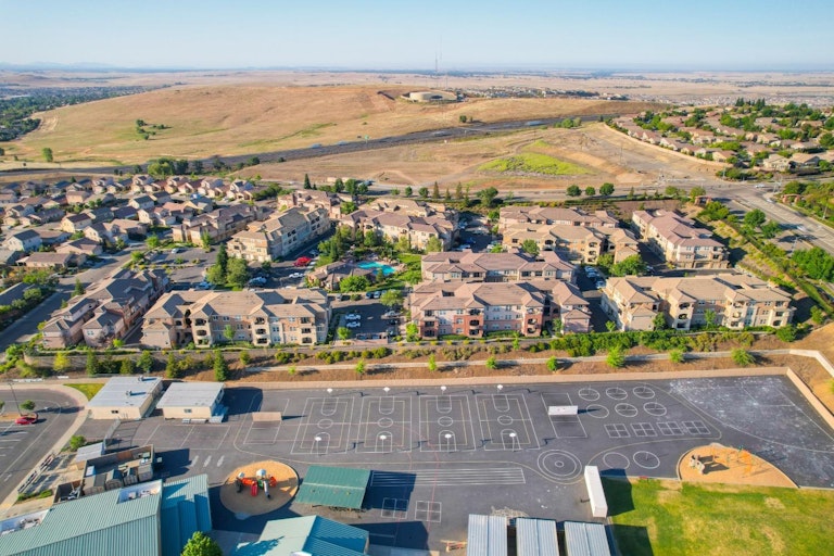 Photo 37 of 40 - 1000 Moon Cir #1026, Folsom, CA 95630