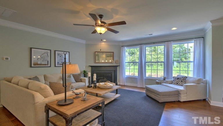 Photo 17 of 68 - 432 Bluffberry Way, Hillsborough, NC 27278