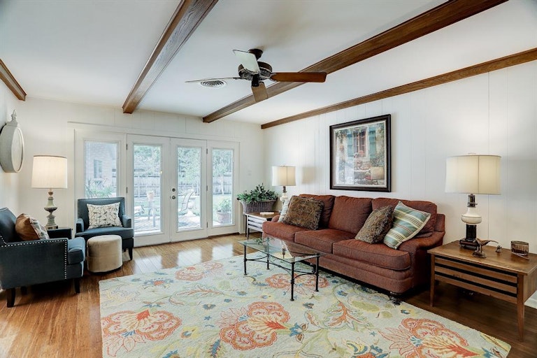 Photo 2 of 23 - 5414 Indigo St, Houston, TX 77096