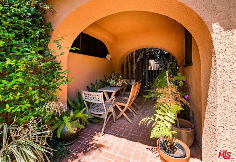Photo 10 of 51 - 3759 Brayton Ave, Long Beach, CA 90807