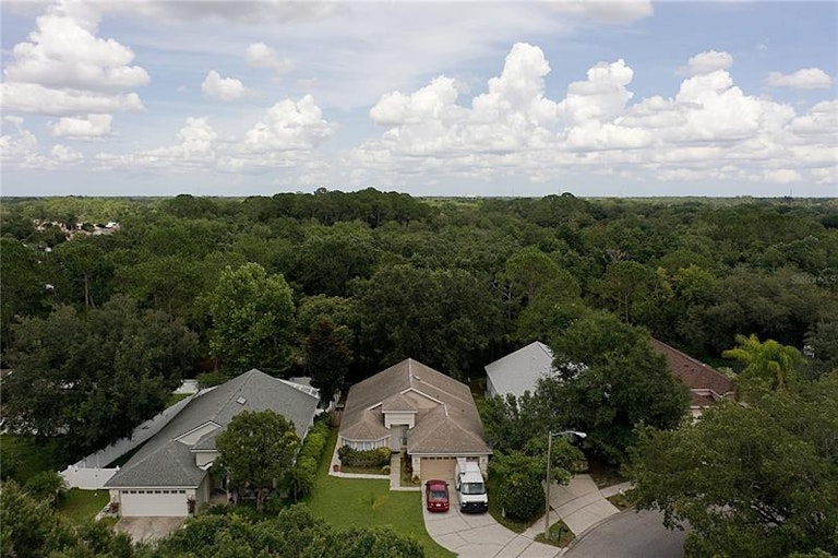 Photo 27 of 33 - 3829 Pickwick Dr, Orlando, FL 32817