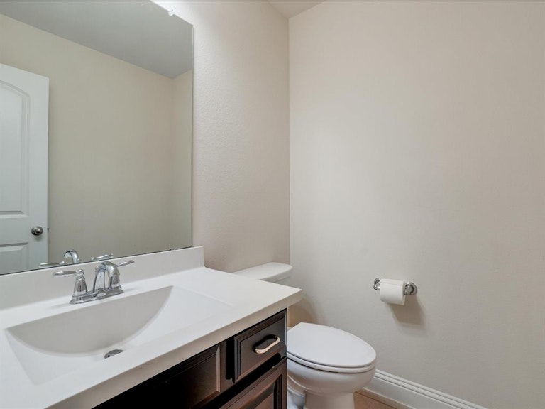 Photo 24 of 40 - 1412 9th St, Argyle, TX 76226