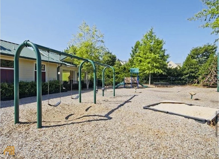 Photo 23 of 27 - 9927 Stretford Rd, Douglasville, GA 30135