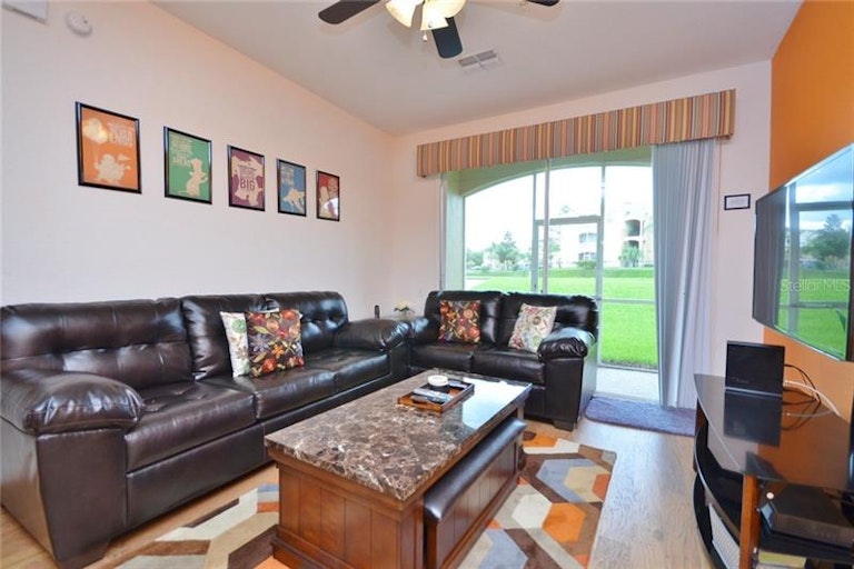 Photo 7 of 25 - 2305 Silver Palm Dr #105, Kissimmee, FL 34747