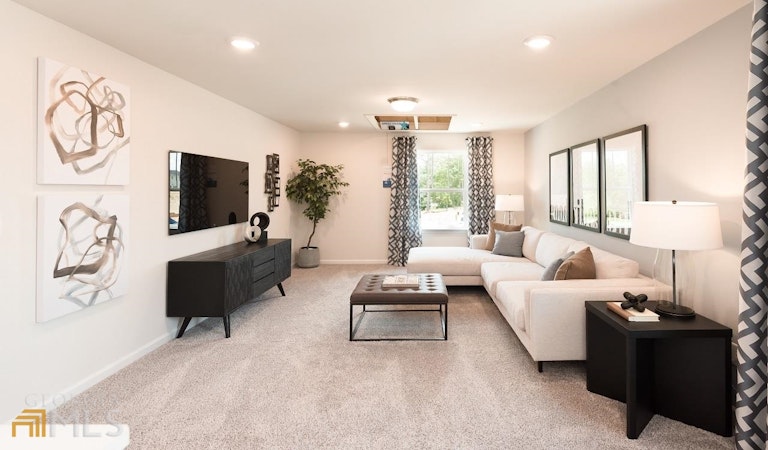 Photo 15 of 19 - 849 Sara Meadow Rd, Loganville, GA 30052