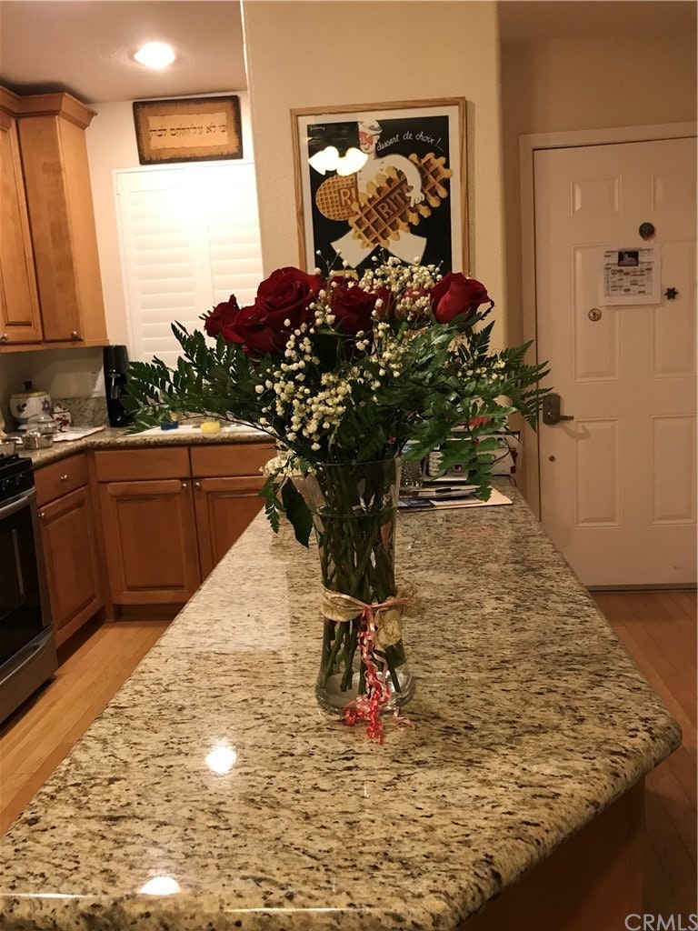 Photo 9 of 16 - 2750 Artesia Blvd #215, Redondo Beach, CA 90278