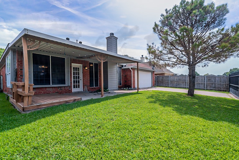 Photo 7 of 47 - 1309 Woodthorpe Dr, Mesquite, TX 75181