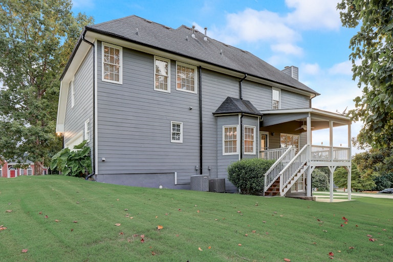 Photo 28 of 29 - 1012 Maple Creek Dr, Loganville, GA 30052