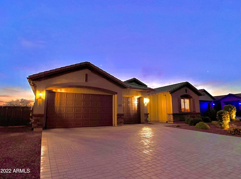 Photo 4 of 54 - 43916 N 50th Ln, New River, AZ 85087