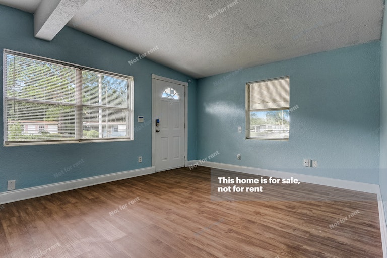Photo 28 of 29 - 4030 Lockhart Dr N, Jacksonville, FL 32209