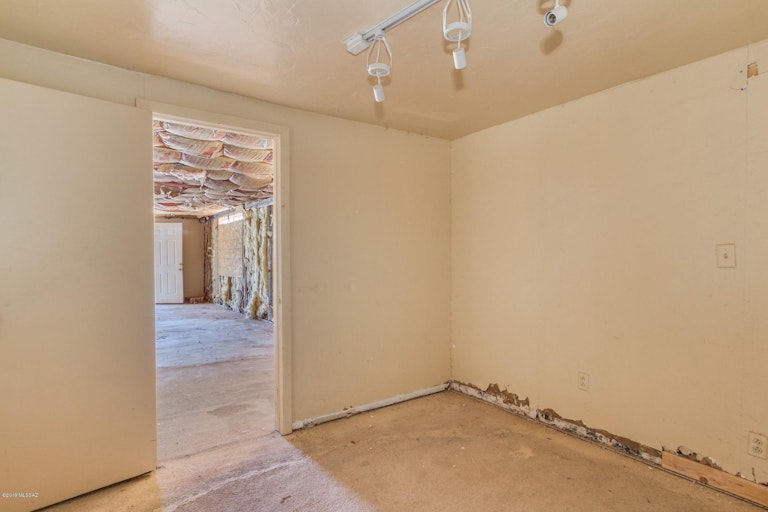 Photo 10 of 35 - 12160 W Cornell Dr, Tucson, AZ 85736