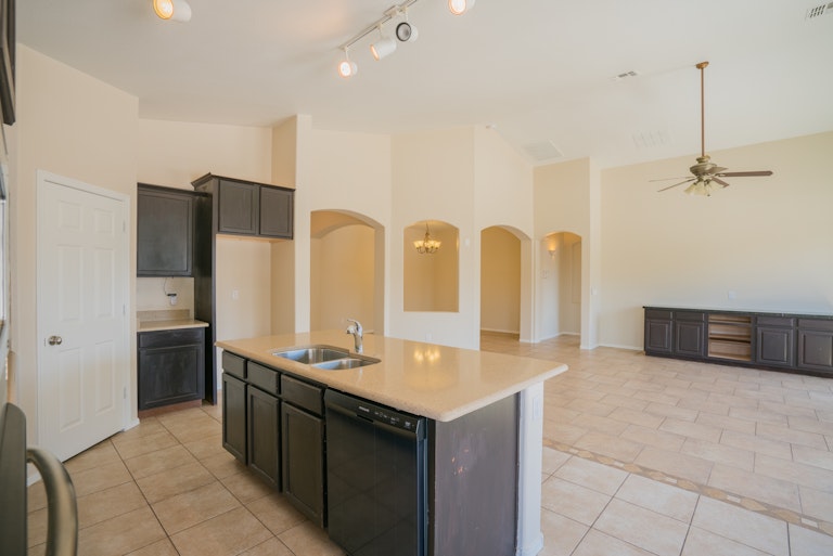 Photo 4 of 25 - 24743 W Illini St, Buckeye, AZ 85326