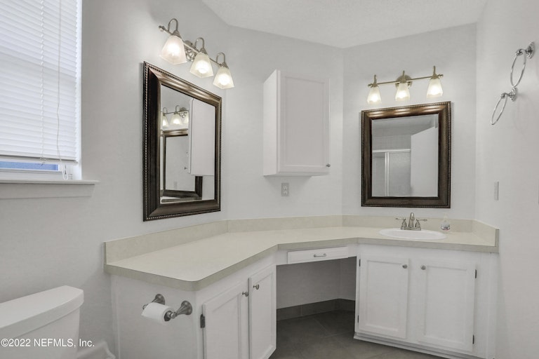 Photo 18 of 29 - 536 Cozybrook Ln, Fleming Island, FL 32003