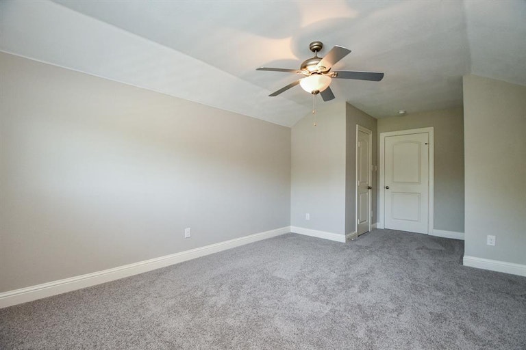 Photo 30 of 49 - 5402 Rutherglenn Dr, Houston, TX 77096