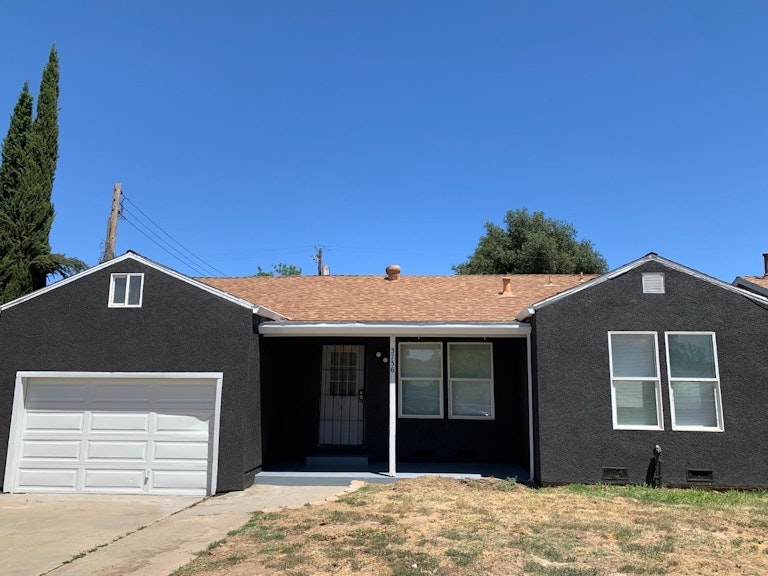 Photo 1 of 69 - 3736 Natoma Way, Sacramento, CA 95838