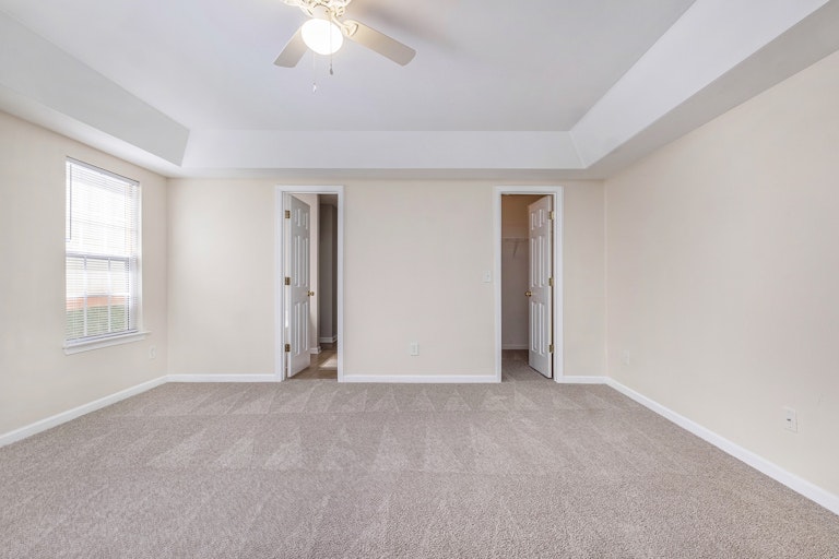Photo 10 of 20 - 5034 Acorn Forest Ln, Charlotte, NC 28269