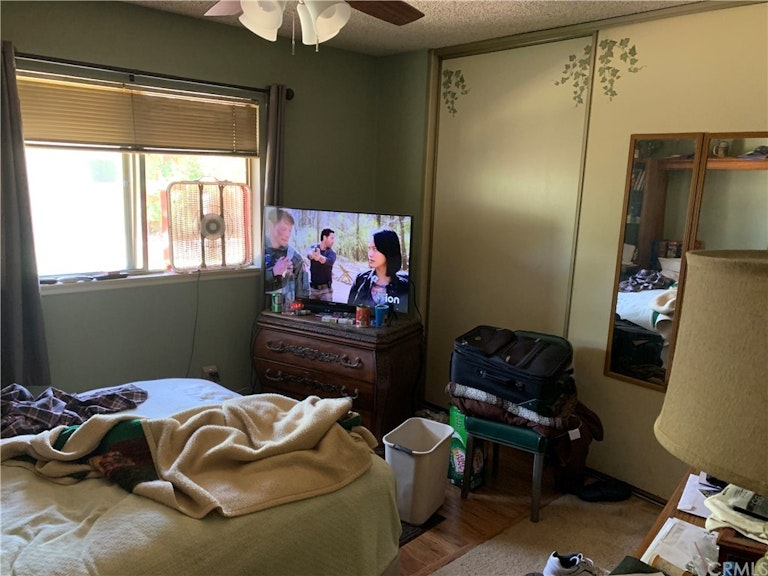 Photo 17 of 40 - 23036 Dracaea Ave, Moreno Valley, CA 92553