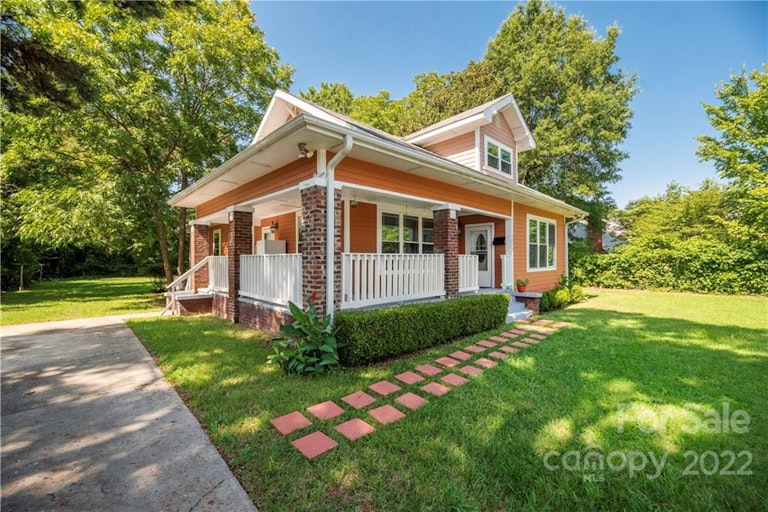 Photo 1 of 32 - 3617 Tuckaseegee Rd, Charlotte, NC 28208