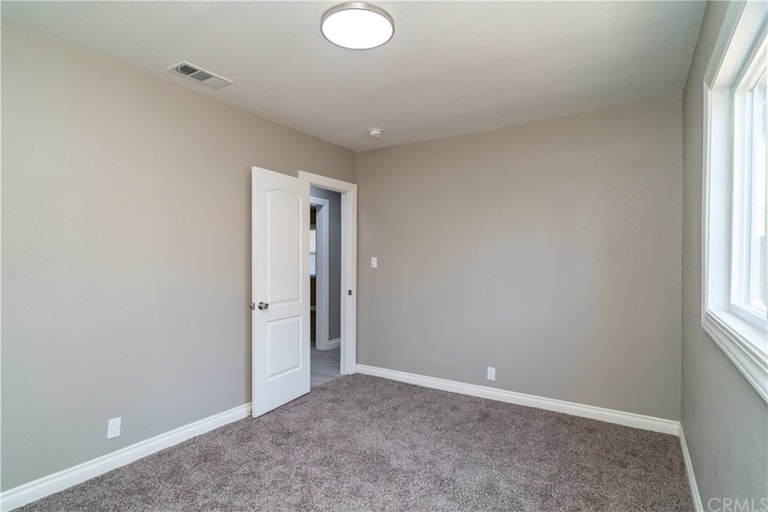 Photo 26 of 53 - 9828 Carob Ave, Fontana, CA 92335