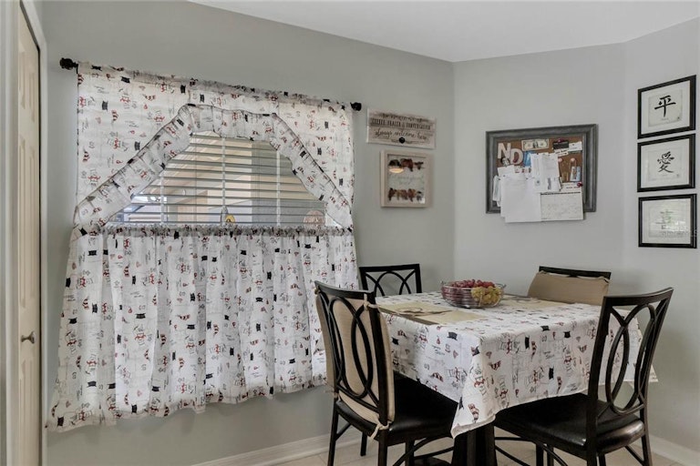 Photo 18 of 42 - 3420 Grenville Dr, Winter Haven, FL 33884
