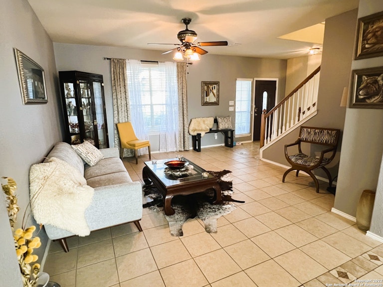 Photo 6 of 40 - 6110 Kenedy Leaf, San Antonio, TX 78253