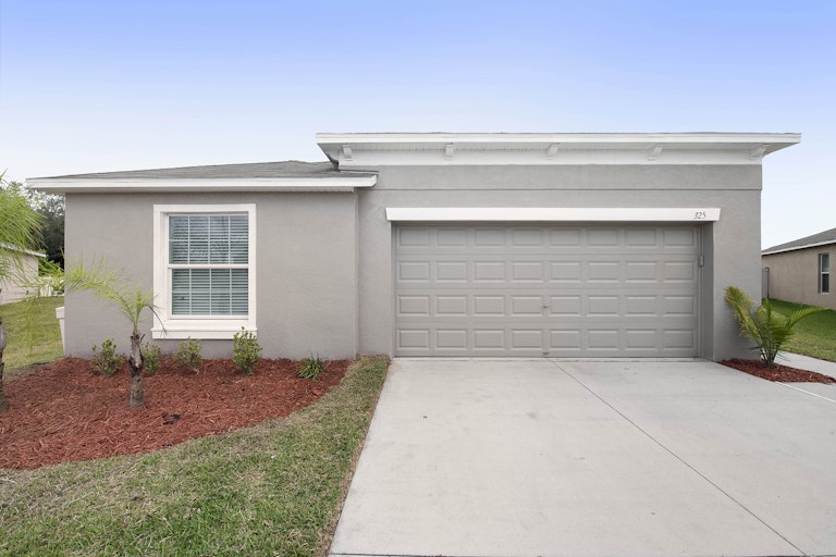 Photo 1 of 17 - 325 Cascade Bend Dr, Ruskin, FL 33570