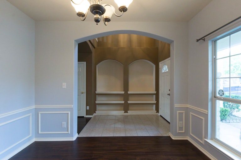 Photo 7 of 22 - 427 Willow Grove Dr, San Antonio, TX 78245