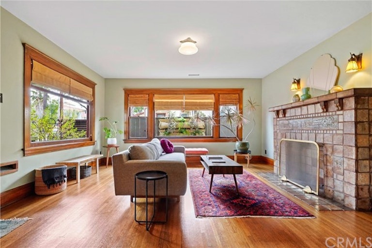 Photo 6 of 42 - 526 E 8th St, Long Beach, CA 90813