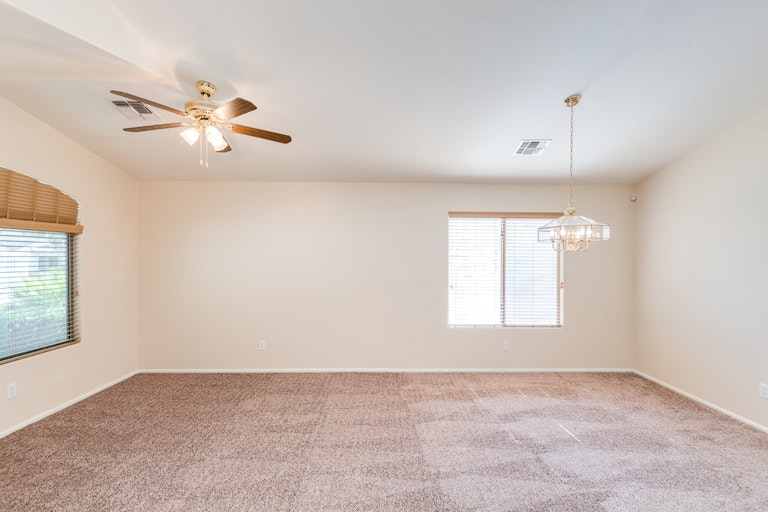 Photo 10 of 21 - 1298 W Hereford Dr, San Tan Valley, AZ 85143