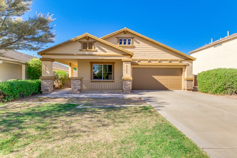 Photo 4 of 17 - 2506 W Hawks Eye Ave, Apache Junction, AZ 85120