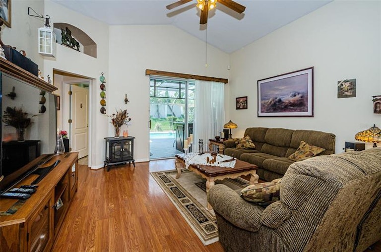 Photo 15 of 66 - 1944 Blanchard Ct, Wesley Chapel, FL 33543