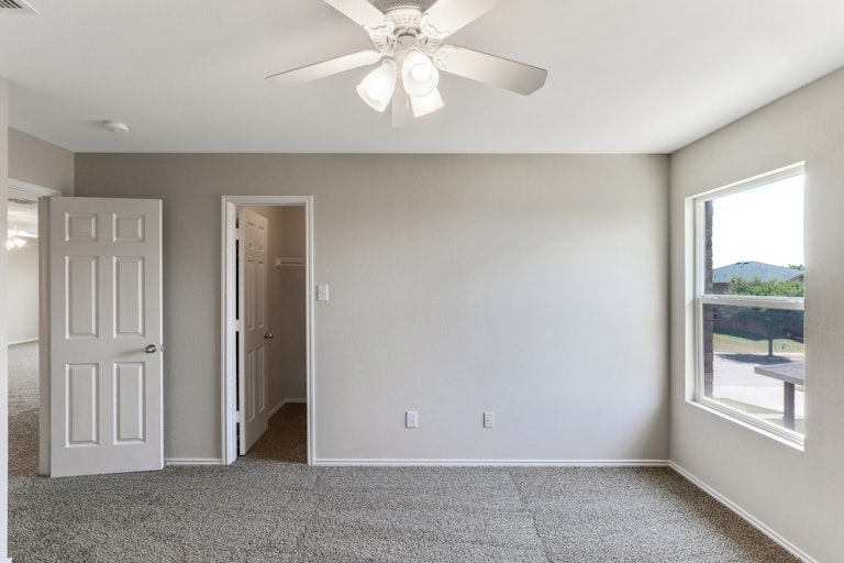 Photo 22 of 27 - 8414 River Bluffs Dr, Arlington, TX 76002