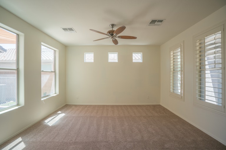 Photo 9 of 33 - 3033 W Gran Paradiso Dr, Phoenix, AZ 85086