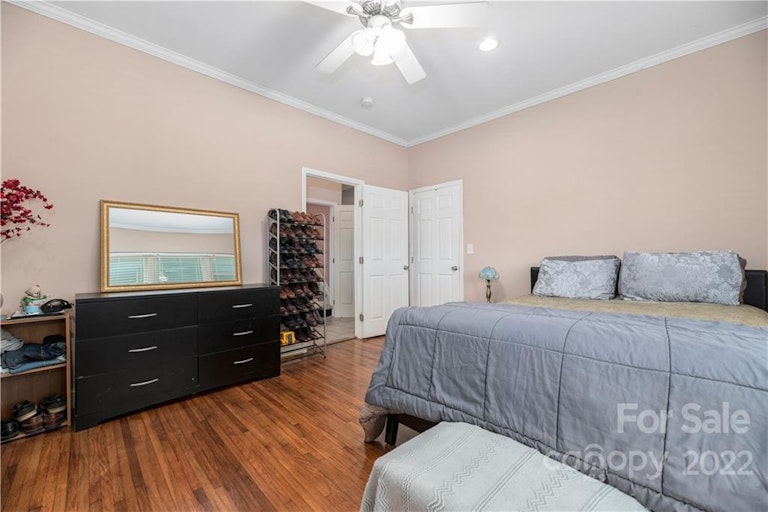 Photo 17 of 32 - 3617 Tuckaseegee Rd, Charlotte, NC 28208