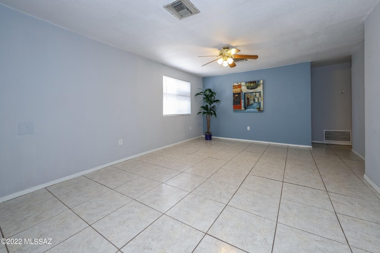 Photo 6 of 23 - 10151 S Green Dr, Tucson, AZ 85756