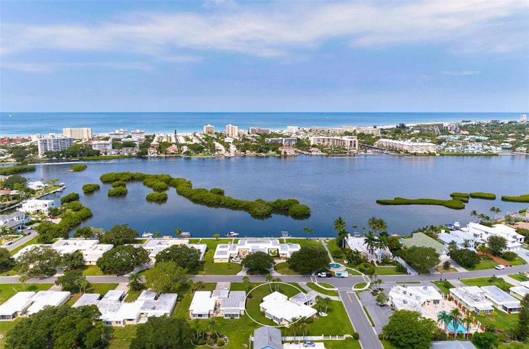Photo 30 of 55 - 5907 Tidewood Ave #2, Sarasota, FL 34231