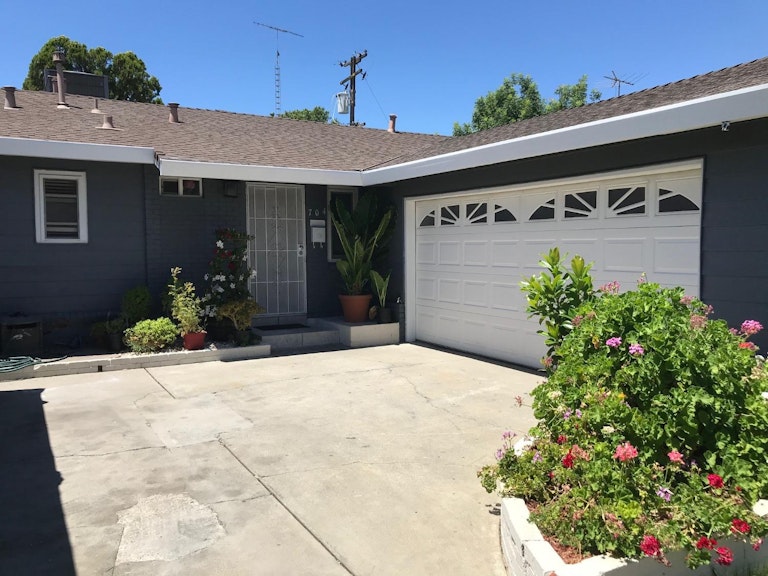 Photo 1 of 19 - 704 Barbara Way, Woodland, CA 95776