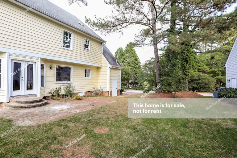 Photo 22 of 24 - 1716 Carrington Dr, Raleigh, NC 27615