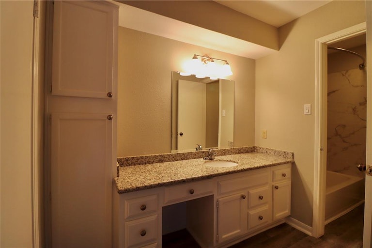 Photo 26 of 30 - 2004 Chelsea Ct, Rosenberg, TX 77471