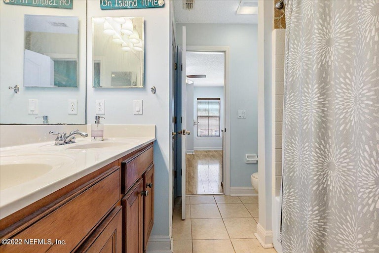 Photo 26 of 40 - 627 Battersea Dr, Saint Augustine, FL 32095