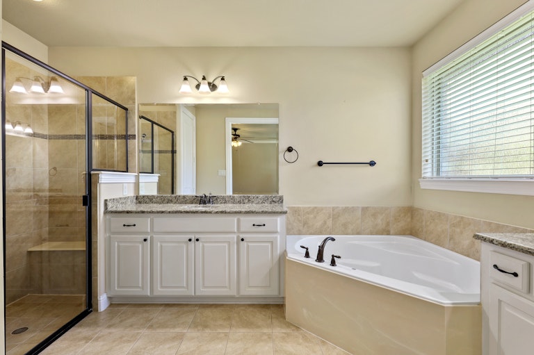 Photo 4 of 24 - 700 Darian Dr, Prosper, TX 75078