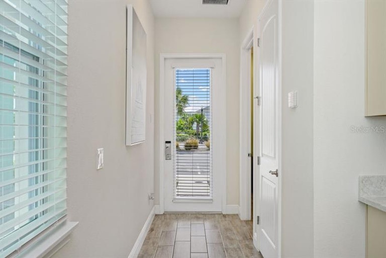 Photo 4 of 34 - 8117 SE Surf St #8117, Kissimmee, FL 34747