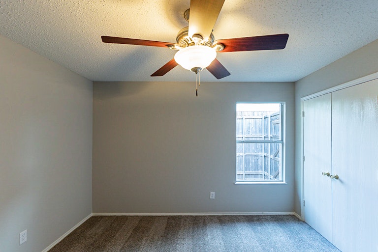 Photo 25 of 34 - 7813 Shoal Bnd, Denton, TX 76210