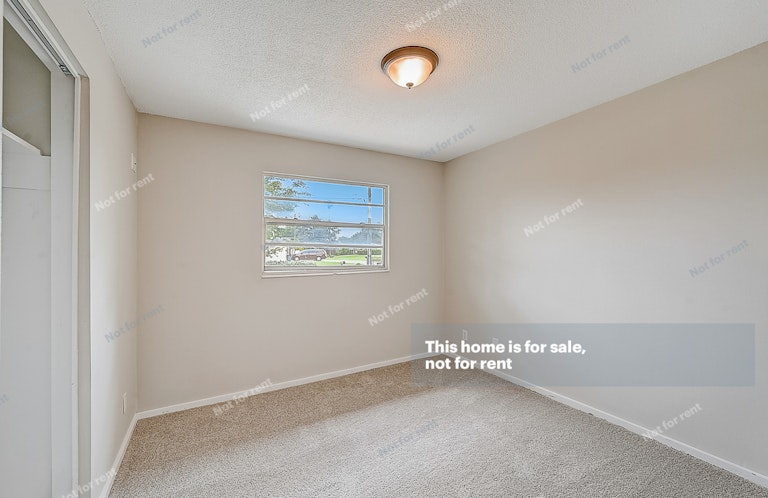 Photo 26 of 44 - 574 Valbon St, Orange Park, FL 32073