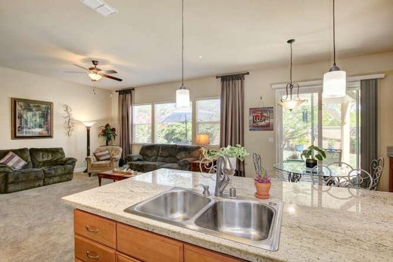 Photo 18 of 37 - 3469 Listan Way, Rancho Cordova, CA 95670